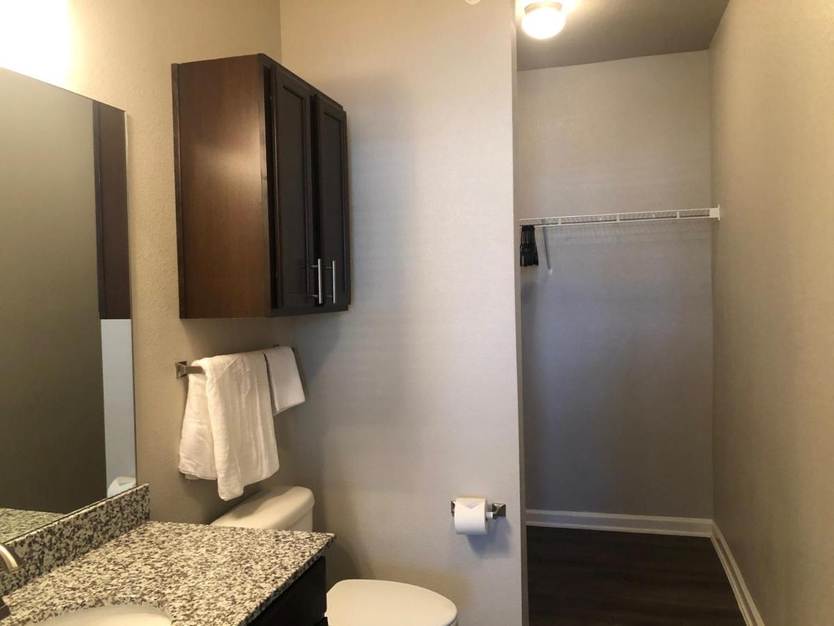 Spacious Furnished Resort Style Apartments Tomball Værelse billede